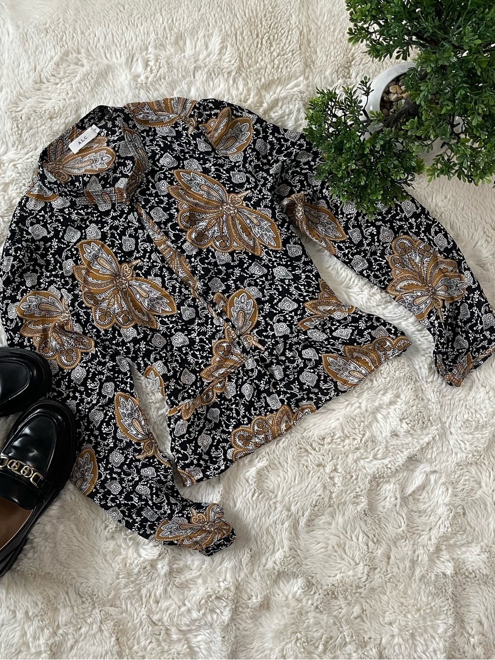 A.L.C. 100% Silk Paisley Mock Neck Blouse 6